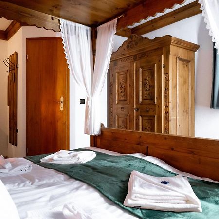 Hotel Zum See, Titisee Экстерьер фото
