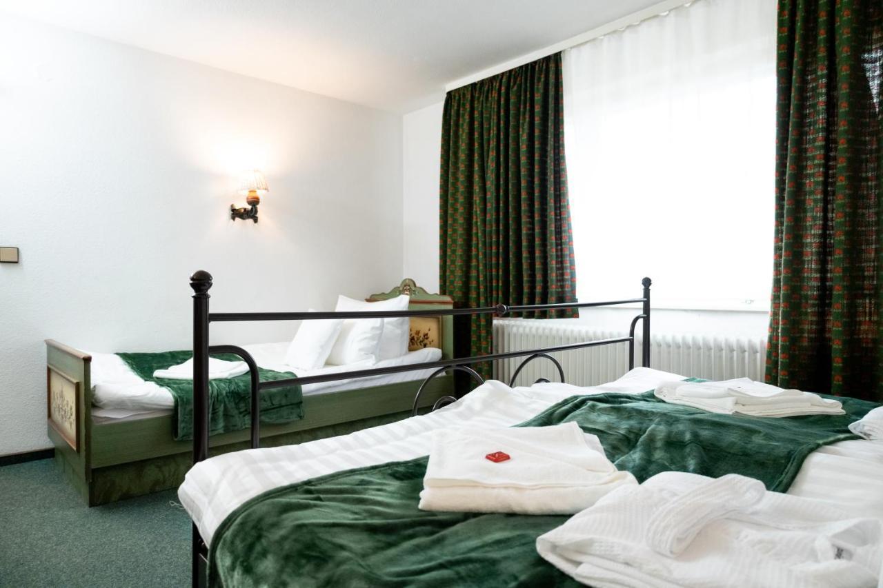 Hotel Zum See, Titisee Экстерьер фото