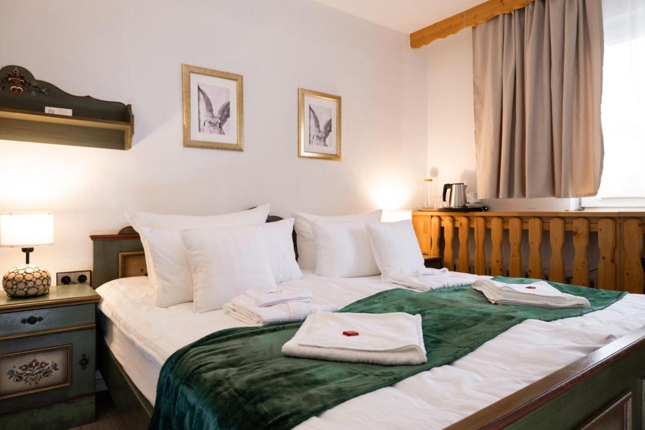 Hotel Zum See, Titisee Экстерьер фото