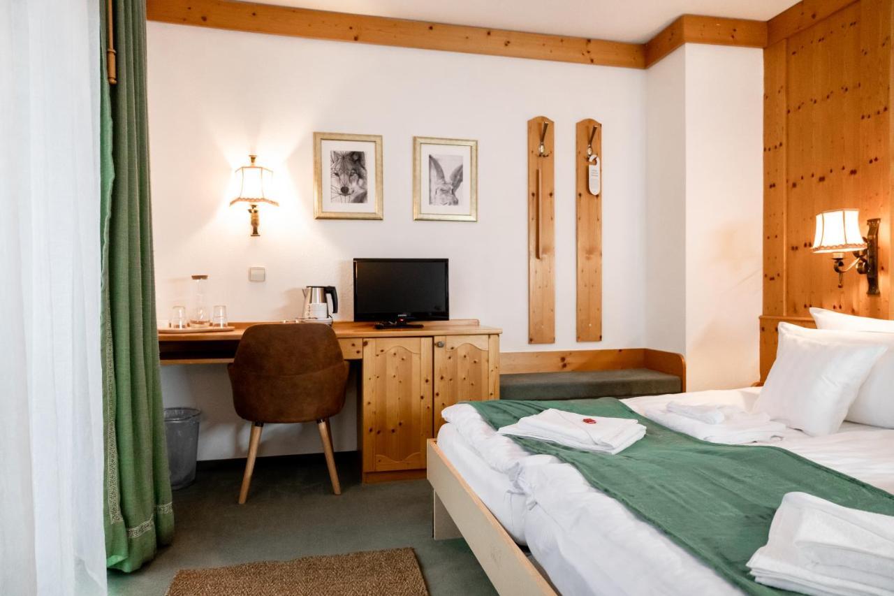 Hotel Zum See, Titisee Экстерьер фото