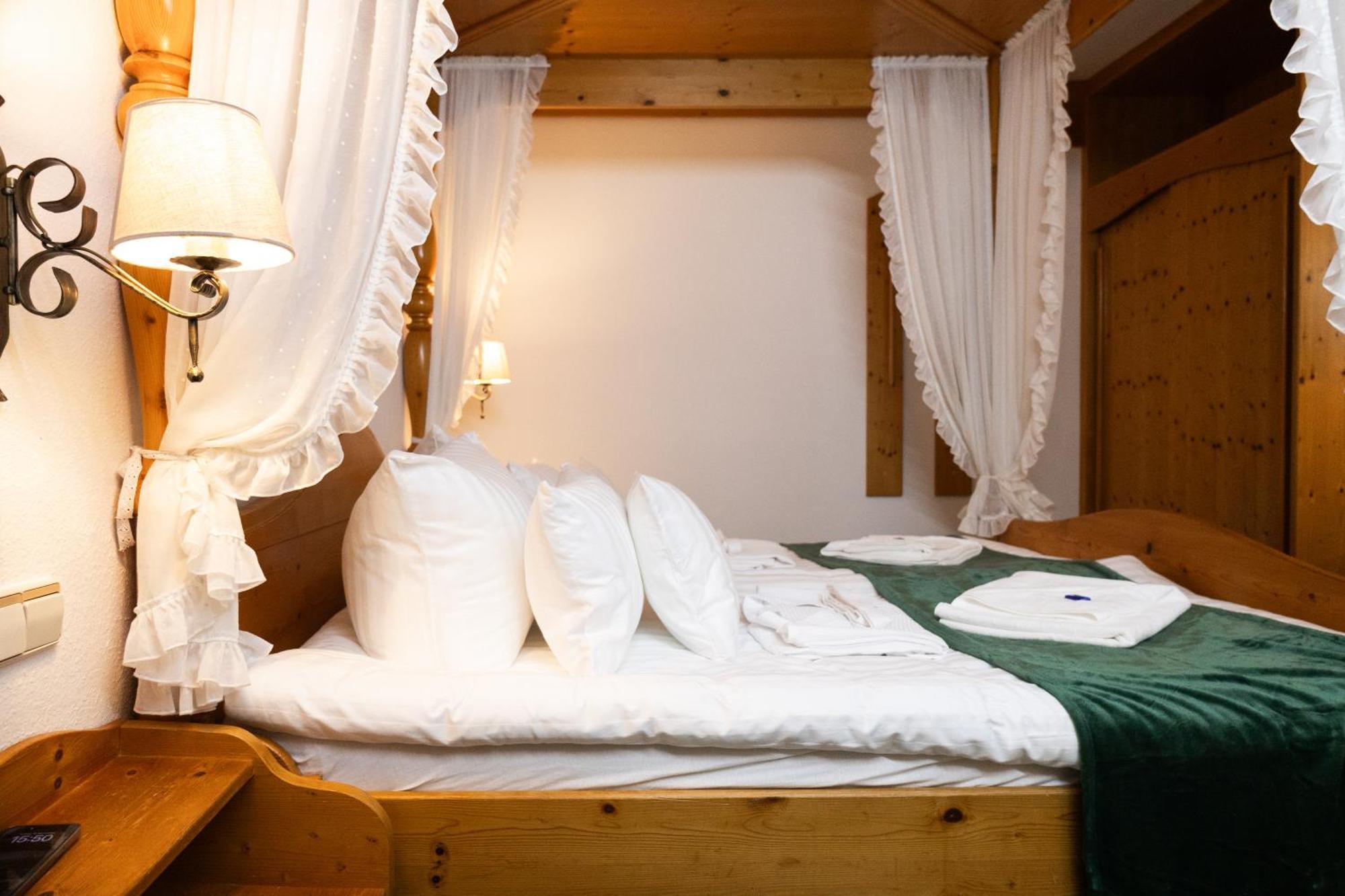 Hotel Zum See, Titisee Экстерьер фото