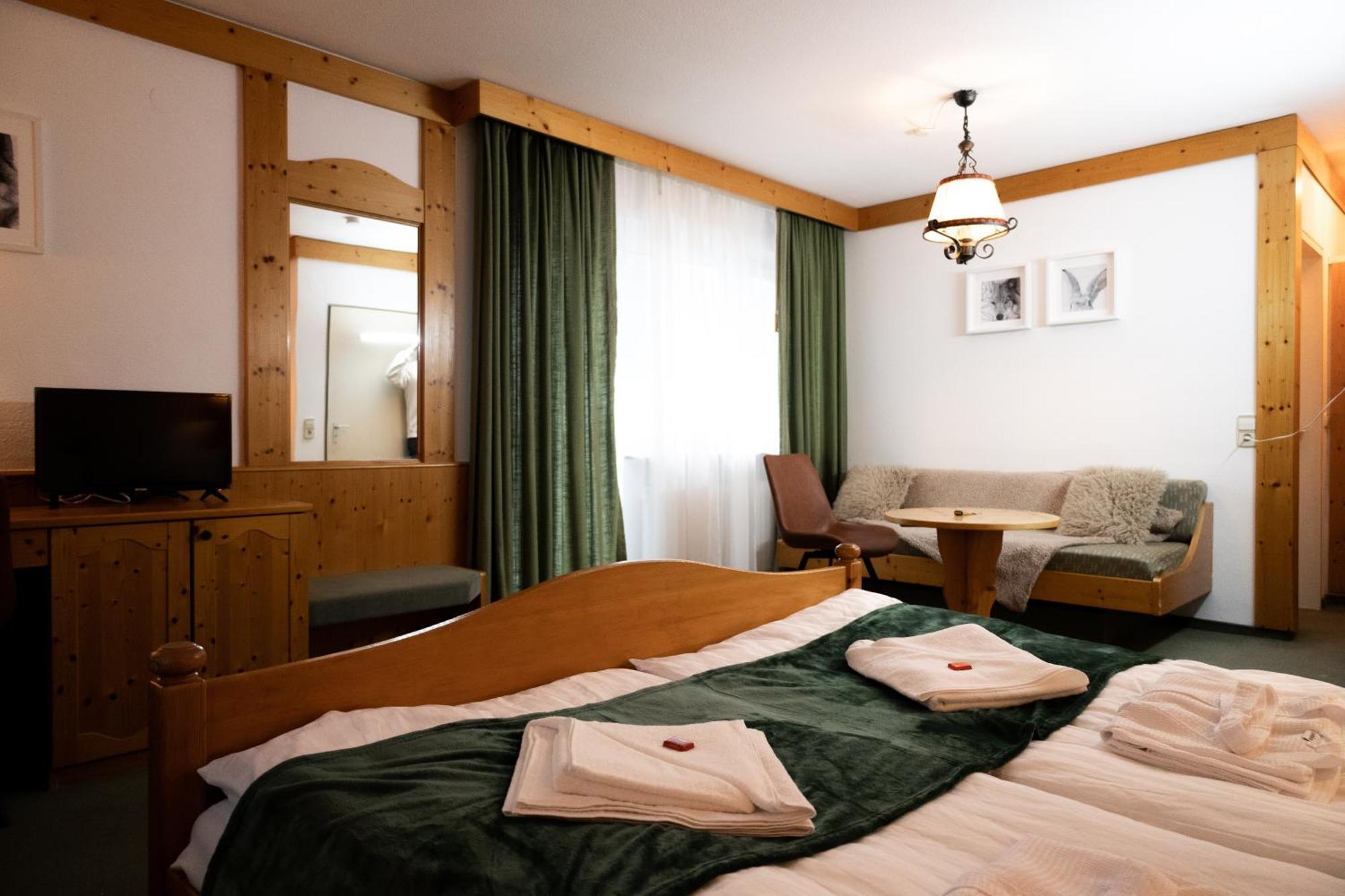 Hotel Zum See, Titisee Экстерьер фото