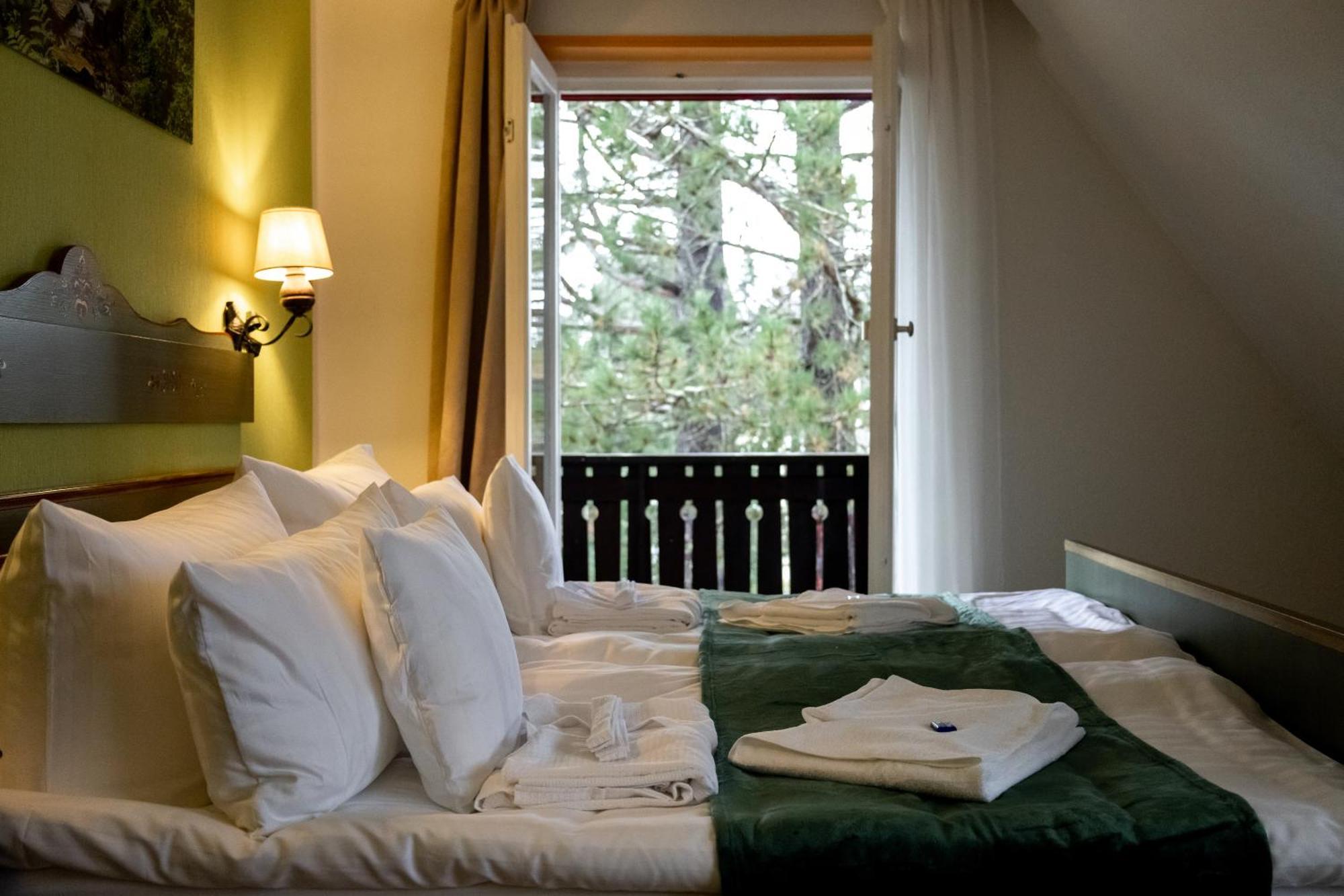 Hotel Zum See, Titisee Экстерьер фото
