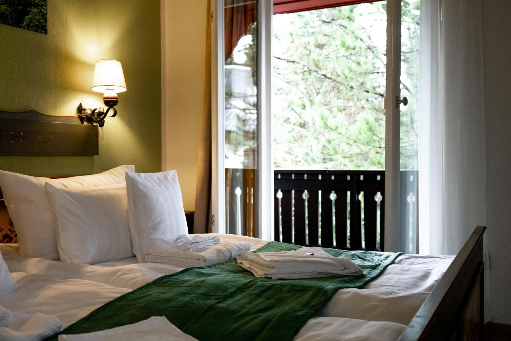Hotel Zum See, Titisee Экстерьер фото