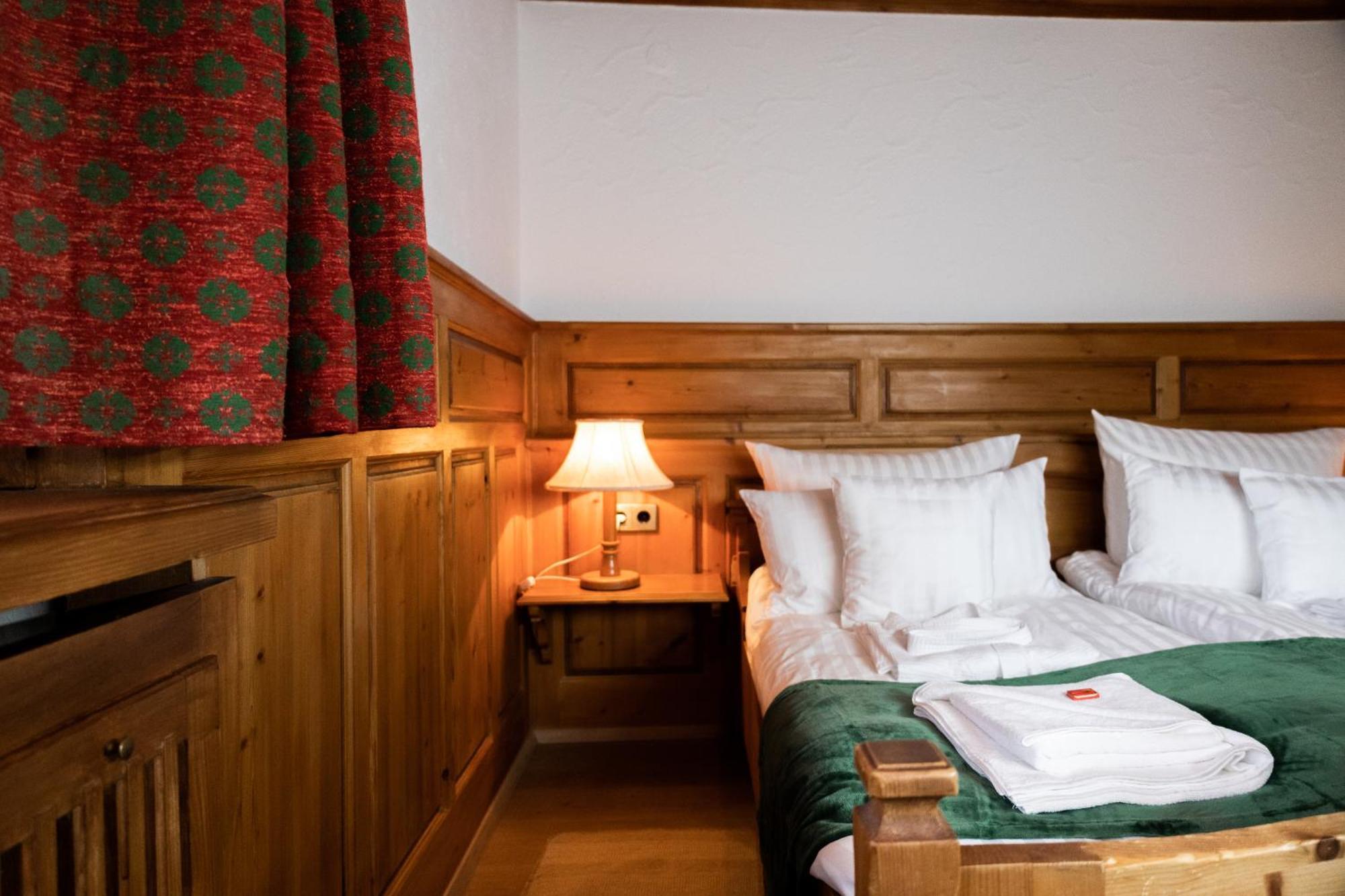 Hotel Zum See, Titisee Экстерьер фото