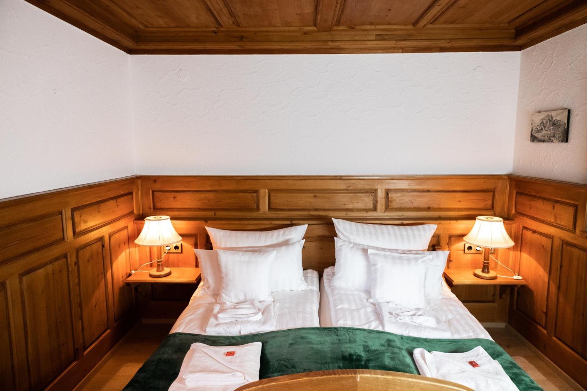 Hotel Zum See, Titisee Экстерьер фото